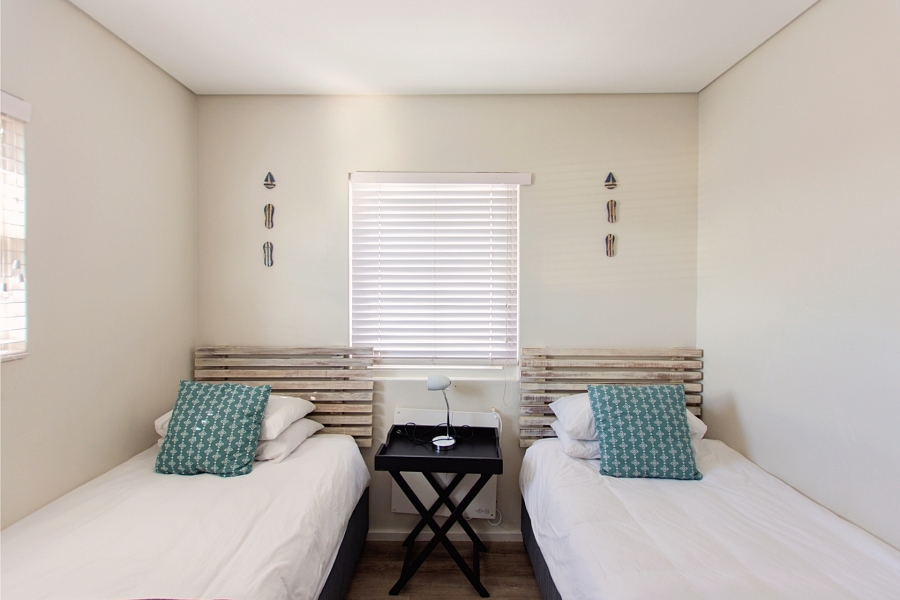 6 Bedroom Property for Sale in Mykonos Western Cape